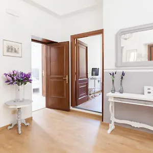 Domus Merulana Bed & Breakfast Roma